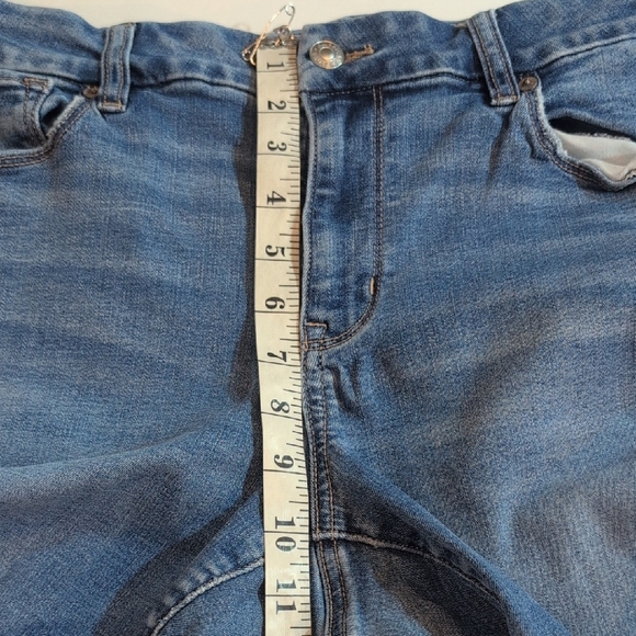 American Eagle Outfitters Curvy High-Rise Skinny Kick Size 14 - Picture 12 of 14